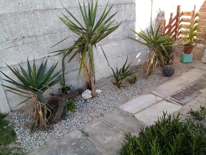 To Let 1 Bedroom Property for Rent in Ruyterwacht Western Cape